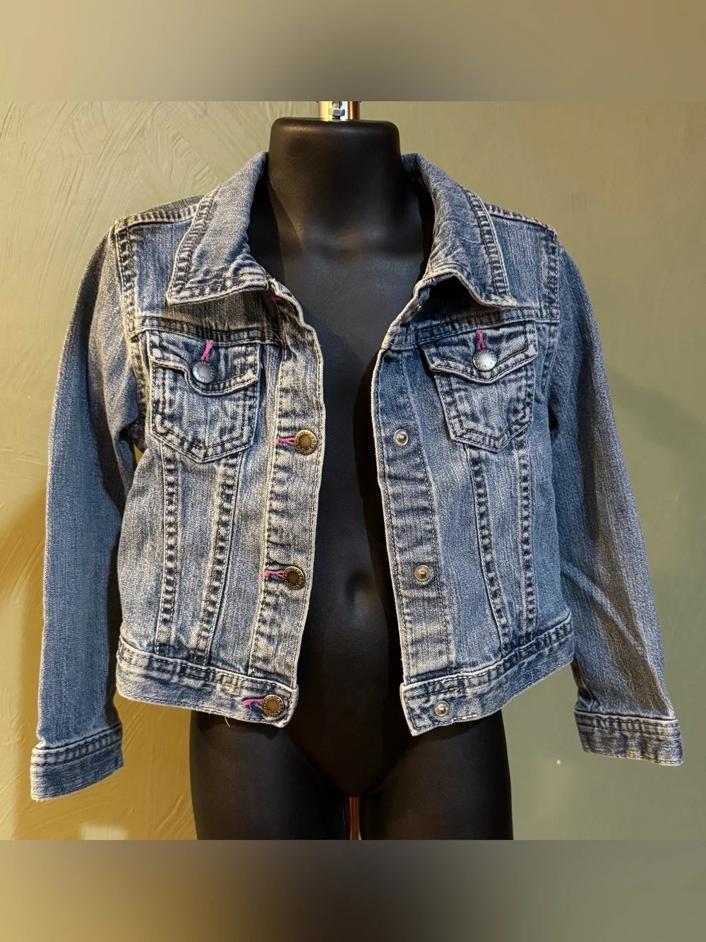 Genuine Kids from OshKosh Girls Denim Jacket Size 5T Medium Wash GUC Snap Front